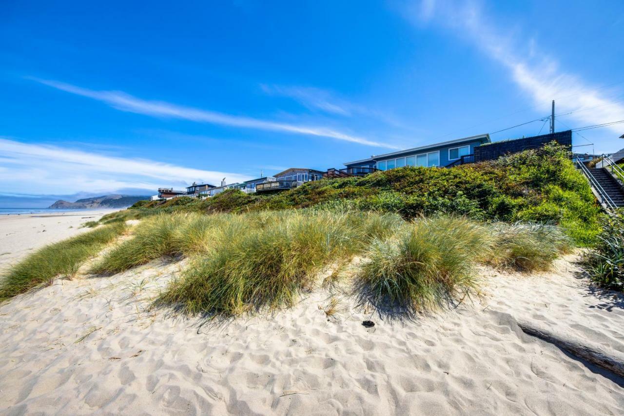 Lincoln City Beach Front Vacation Rental Exterior photo